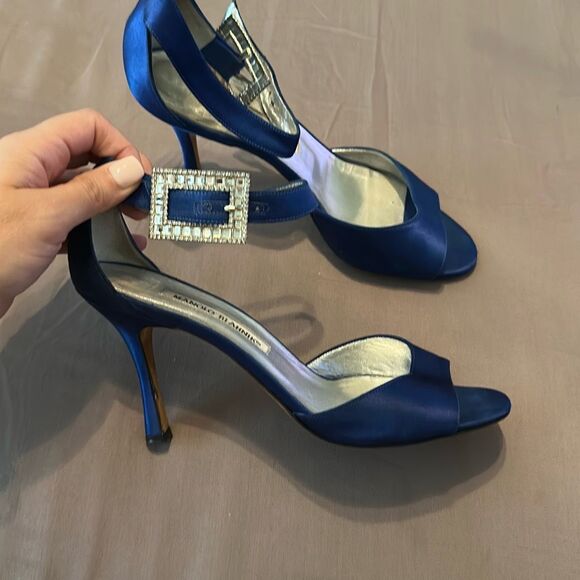 Manolo Blahnik Women's Satin Ankle Strap Jewel Buckle Dribbin Sandals Navy Sz 38 - Picture 1 of 12